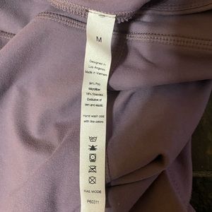 Boutique leggings lavender purple. Size Medium